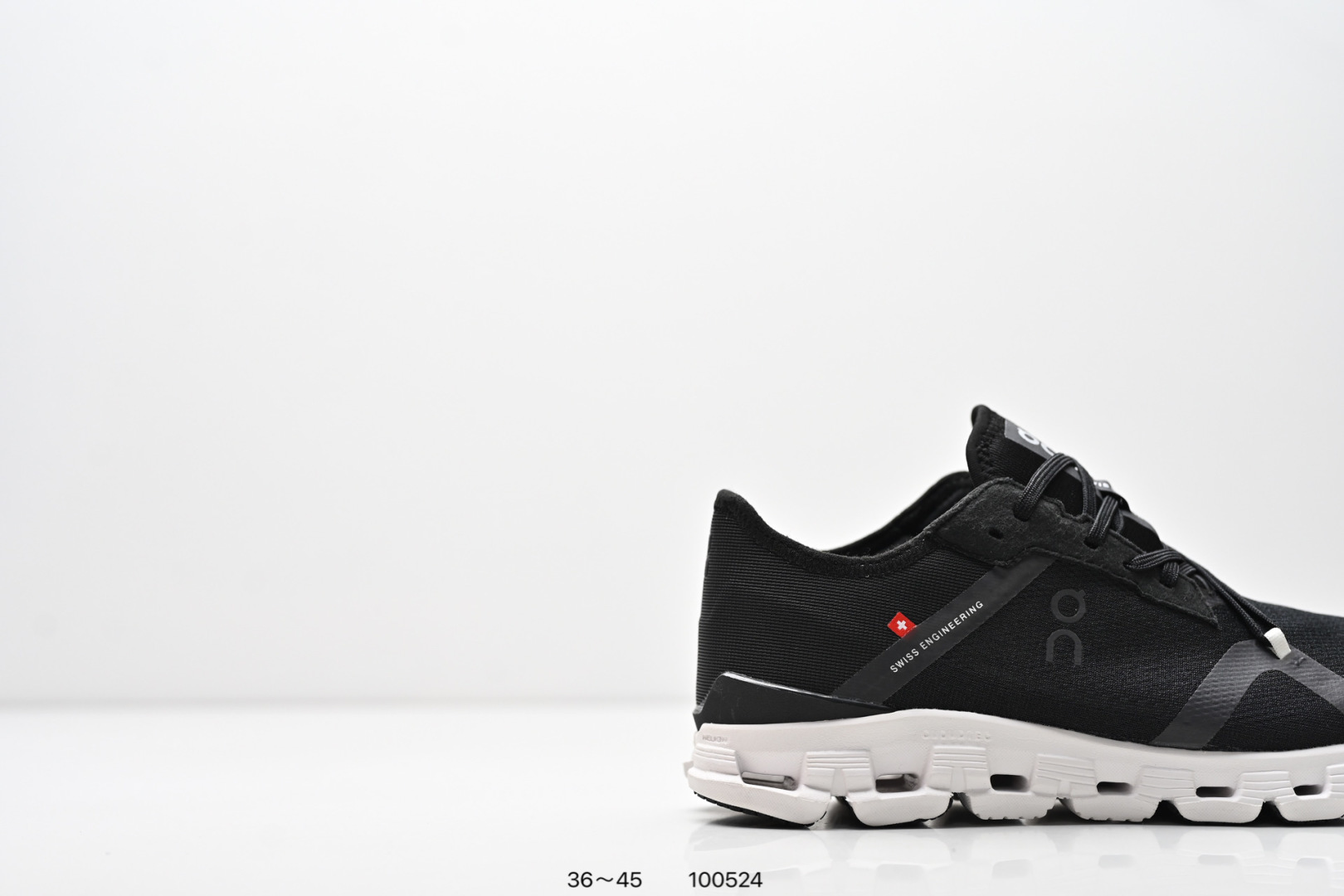 On Cloud X4 AD — Black / White view 2