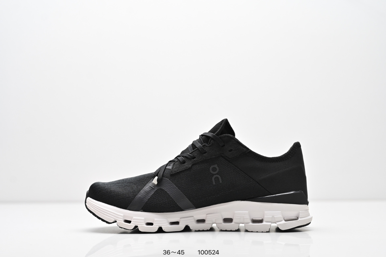On Cloud X4 AD — Black / White view 3