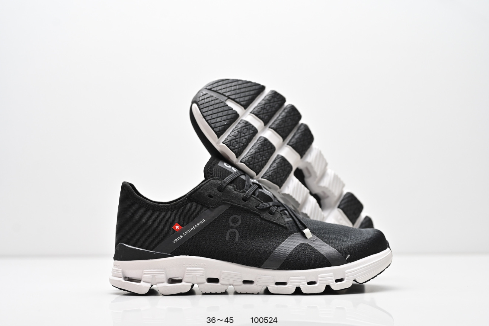 On Cloud X4 AD — Black / White view 5